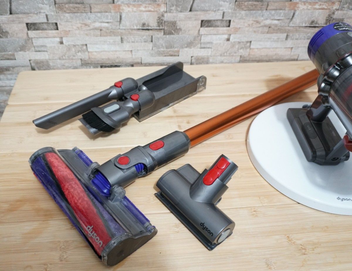 ダイソン V10 SV12 dyson 純正品56分稼働 付属品充実 コードレス