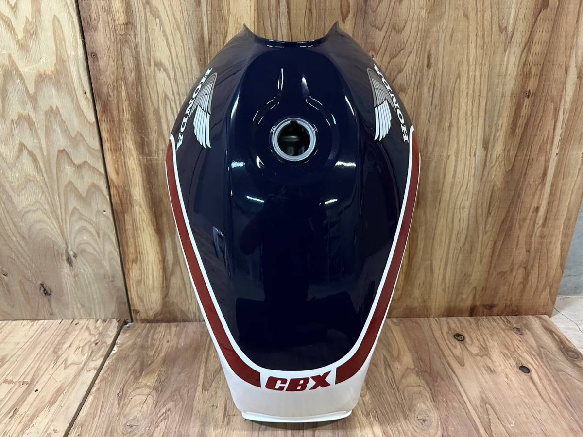 Y142 CBX400F 外装セット　青白１型　カラー/中古 美品 塗装後 未使用NC07タンクCBX550F外装 アルフィン テール ワルツBEET赤白 マーシャル_画像2