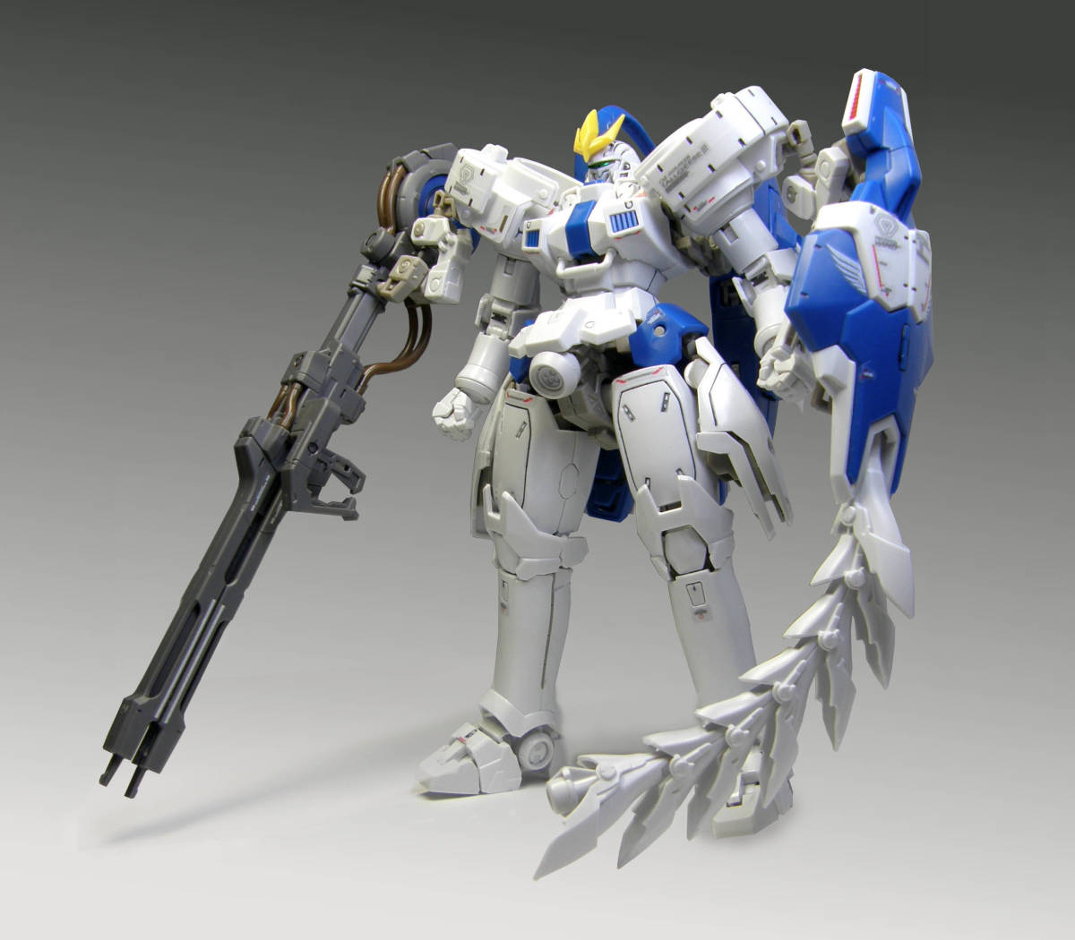 RG 1/144　OZ-00MS2B　トールギスⅢ 【 塗装完成品 】/ 新機動戦記ガンダムW Endless Waltz / プレミアムバンダイ_画像7