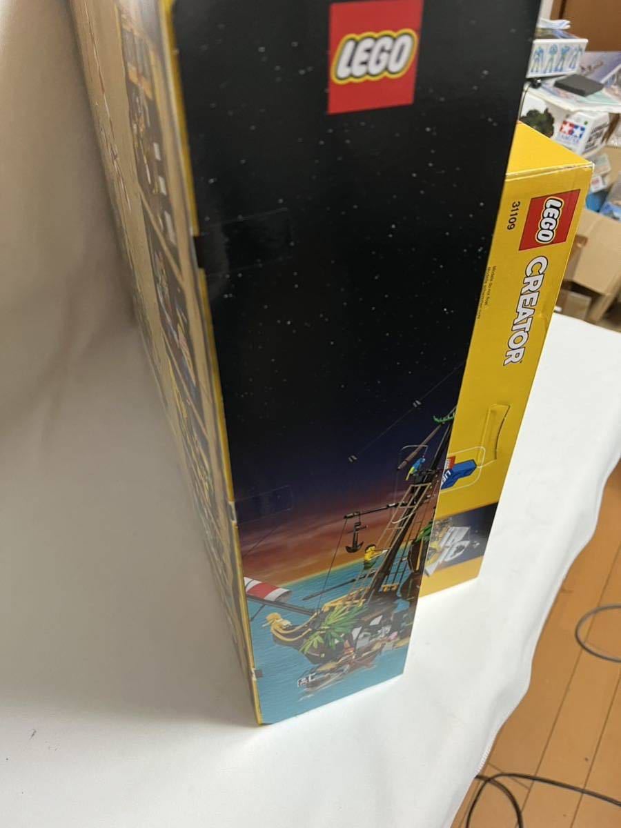 LEGO 正規品 レゴ アイデア 21322 赤ひげ船長の海賊島 & クリエイター