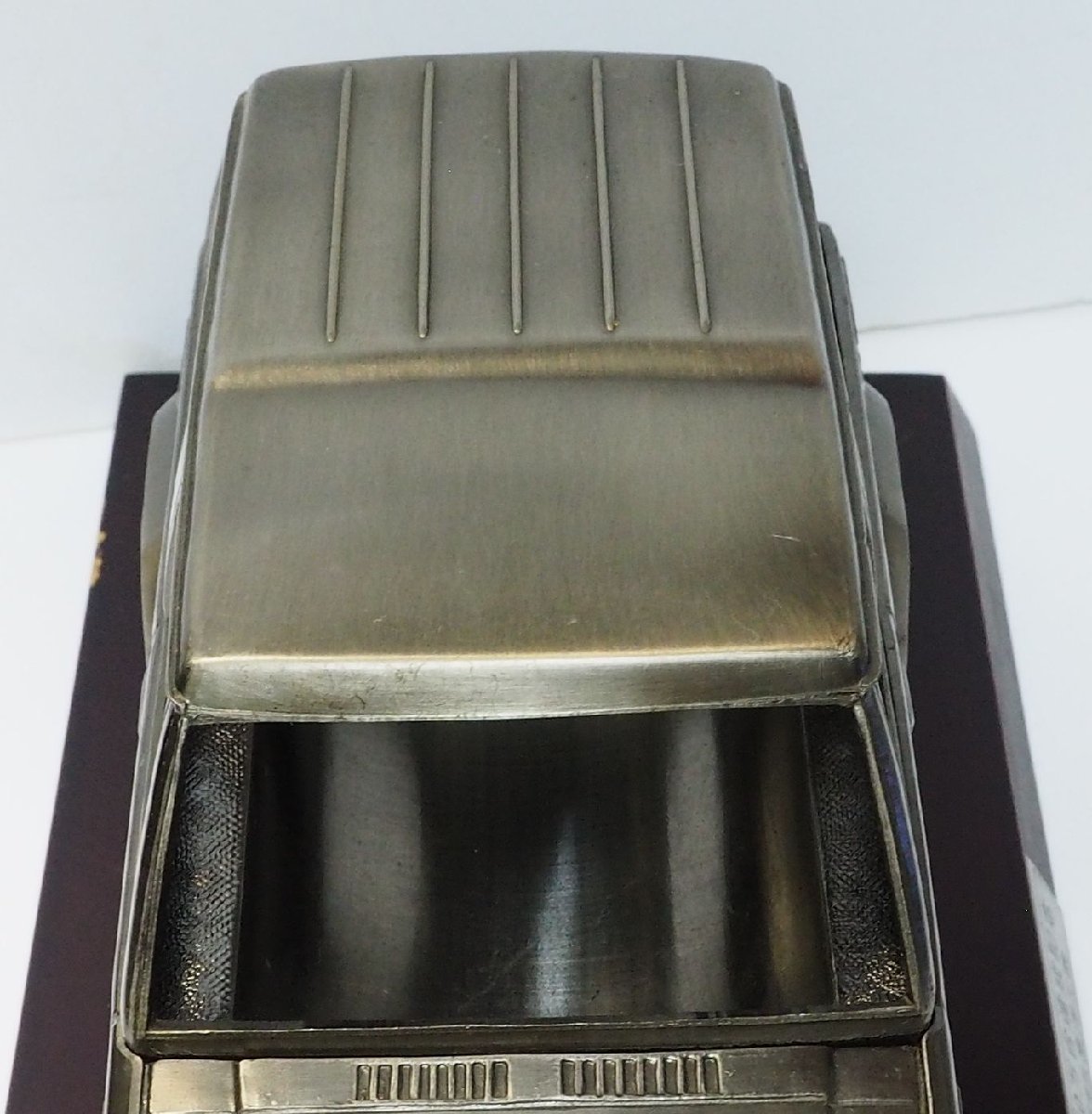  Orient industry [ Pajero production 50 ten thousand pcs achievement memory Mitsubishi PAJERO MMC window missing Heisei era origin year 11 month ] pedestal attaching cigarette case made of metal cigar case [ box less ]0776