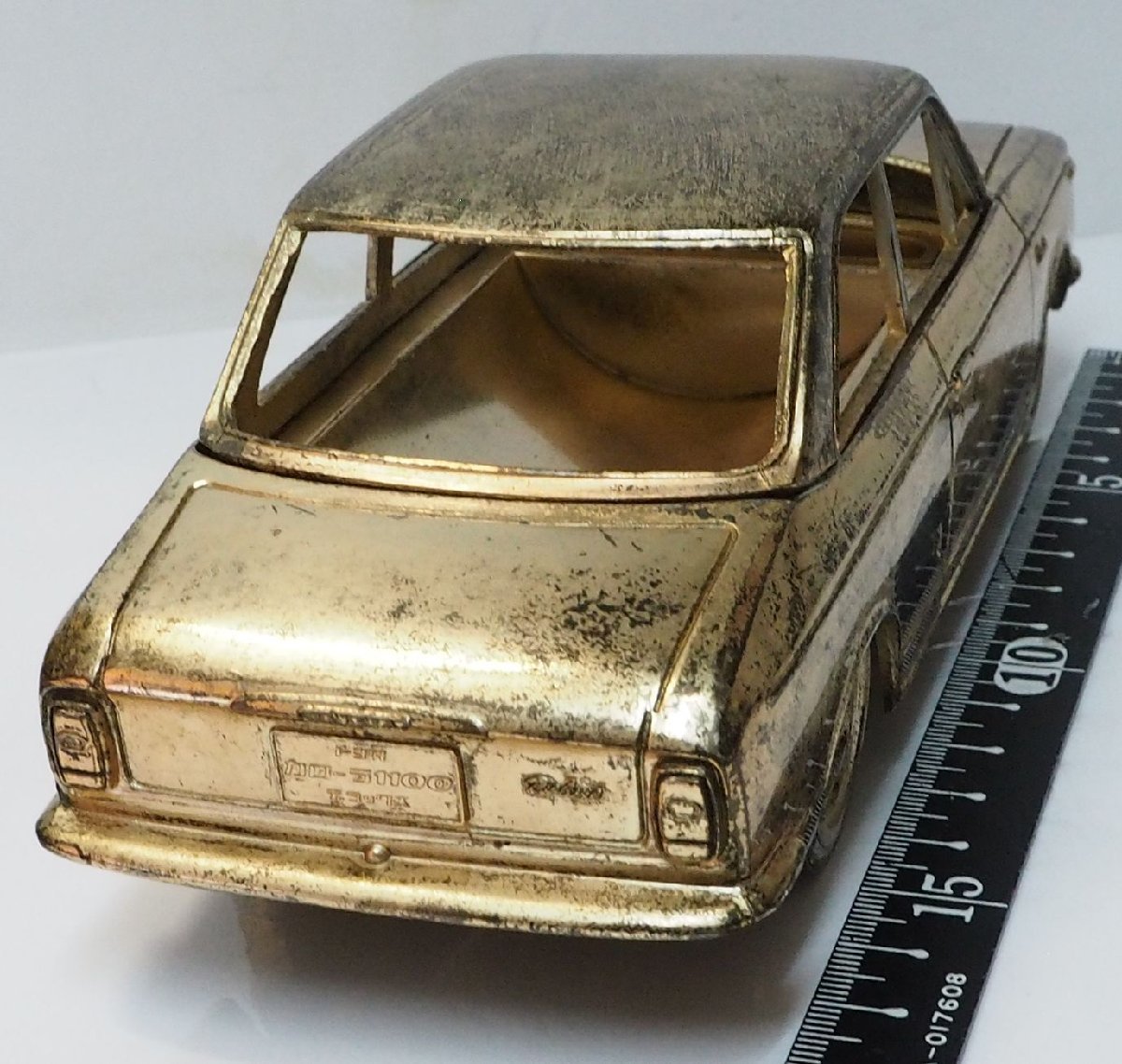  dealer [ Toyota Corolla 1100 Deluxe TOYOTA COROLLA DELUXE window parts missing ] cigarette case made of metal cigar case ornament [ box less ]0765
