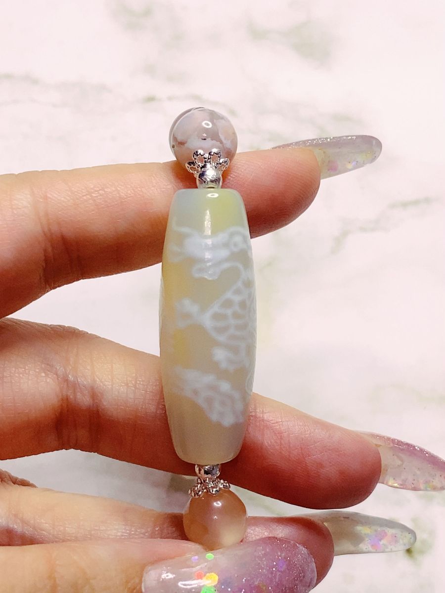 皇帝龍天珠 白天珠 デンドリ 桜瑪瑙 蝶々 天珠ブレスレット 皇帝龍天珠 白天珠 デンドリ 桜瑪瑙 蝶々 天珠ブレスレット