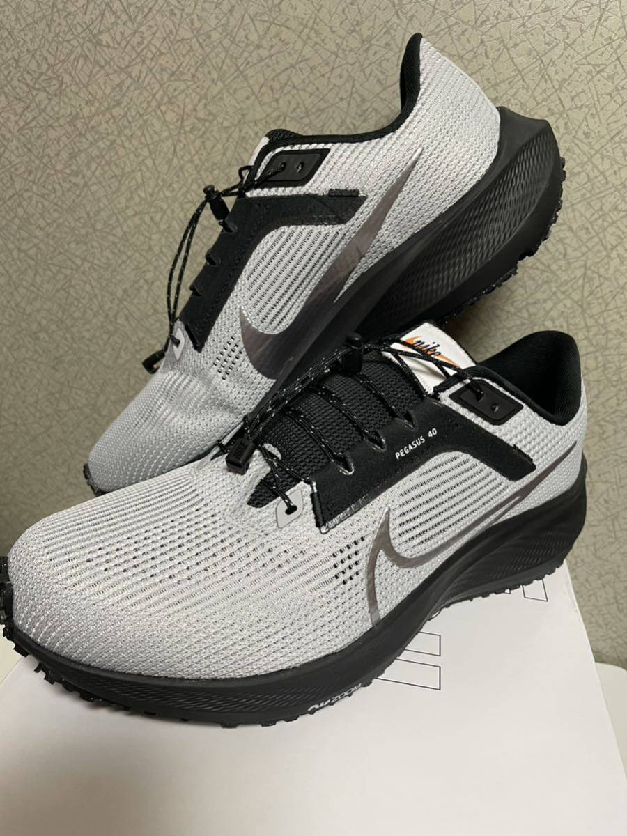 【未使用】NIKE Air Zoom Pegasus 40 BY YOU WIDE エア ズーム ペガサス 40ワイド 27cm 灰銀黒_画像1