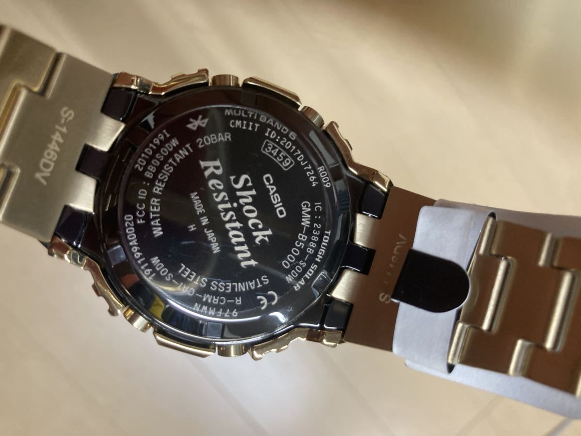 新品未使用 G-SHOCK GMW-B5000D-1JF ゴールド フルメタル Bluetooth 搭載 電波ソーラー_画像3