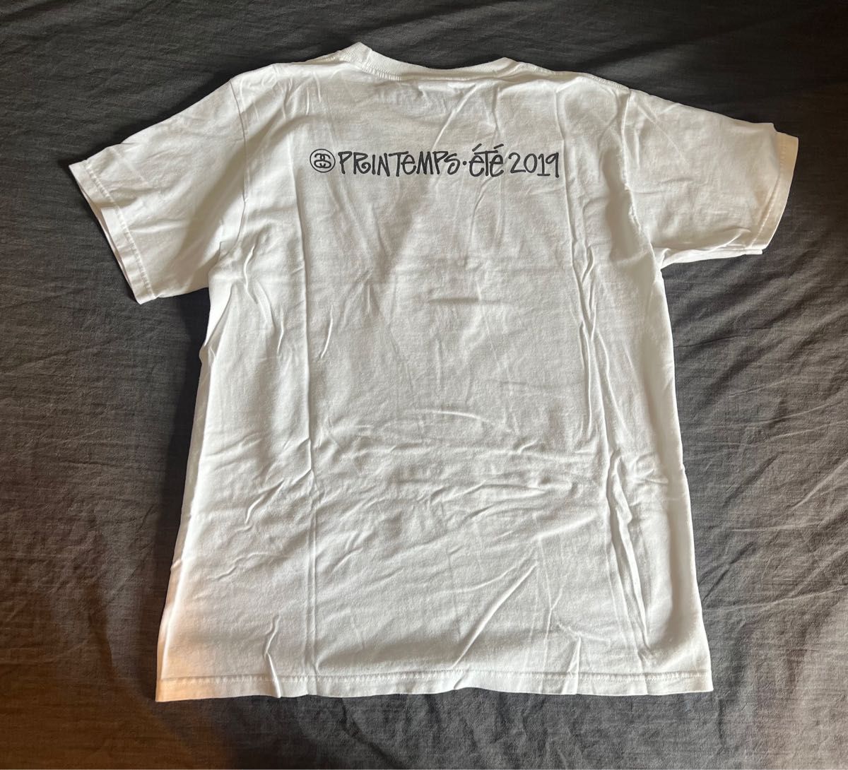 ステューシー カールラガーフェルド 追悼 記念Tシャツ STUSSY ステューシー カールラガーフェルド 追悼 記念Tシャツ STUSSY
