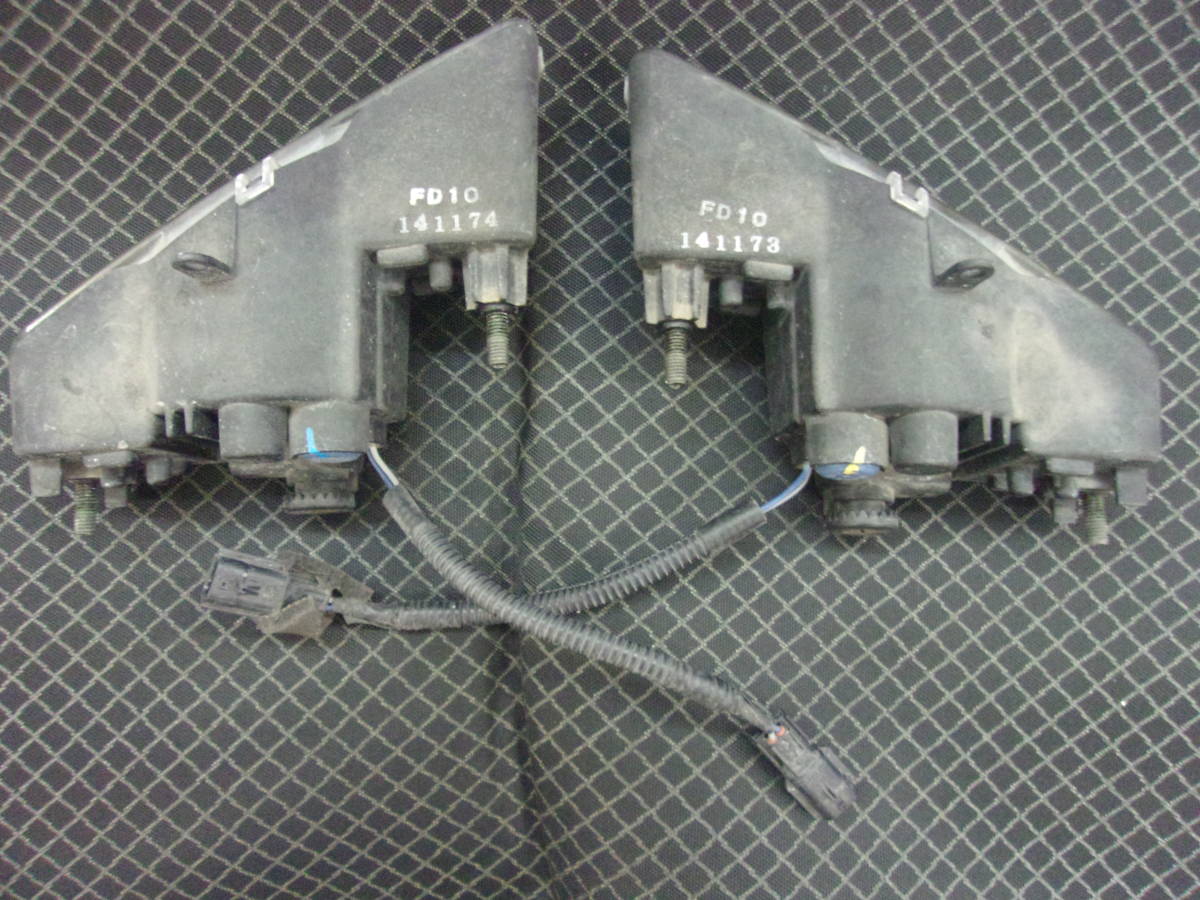 日産　エクストレイル T32 前期用 フロントバンパー (62022-4CH1B) フォグランプ　純正 オプション LED 右フォグランプ　左右セット_画像1