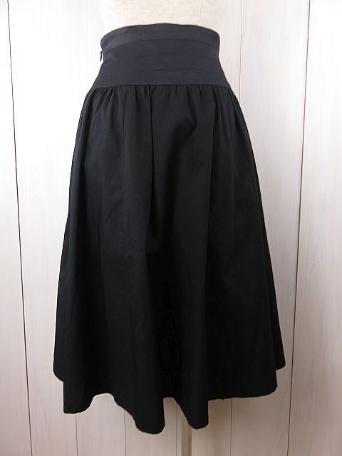 ロイスクレヨン　春夏秋　ロングスカート　裾チュール　パールボタン 黒 M_画像2