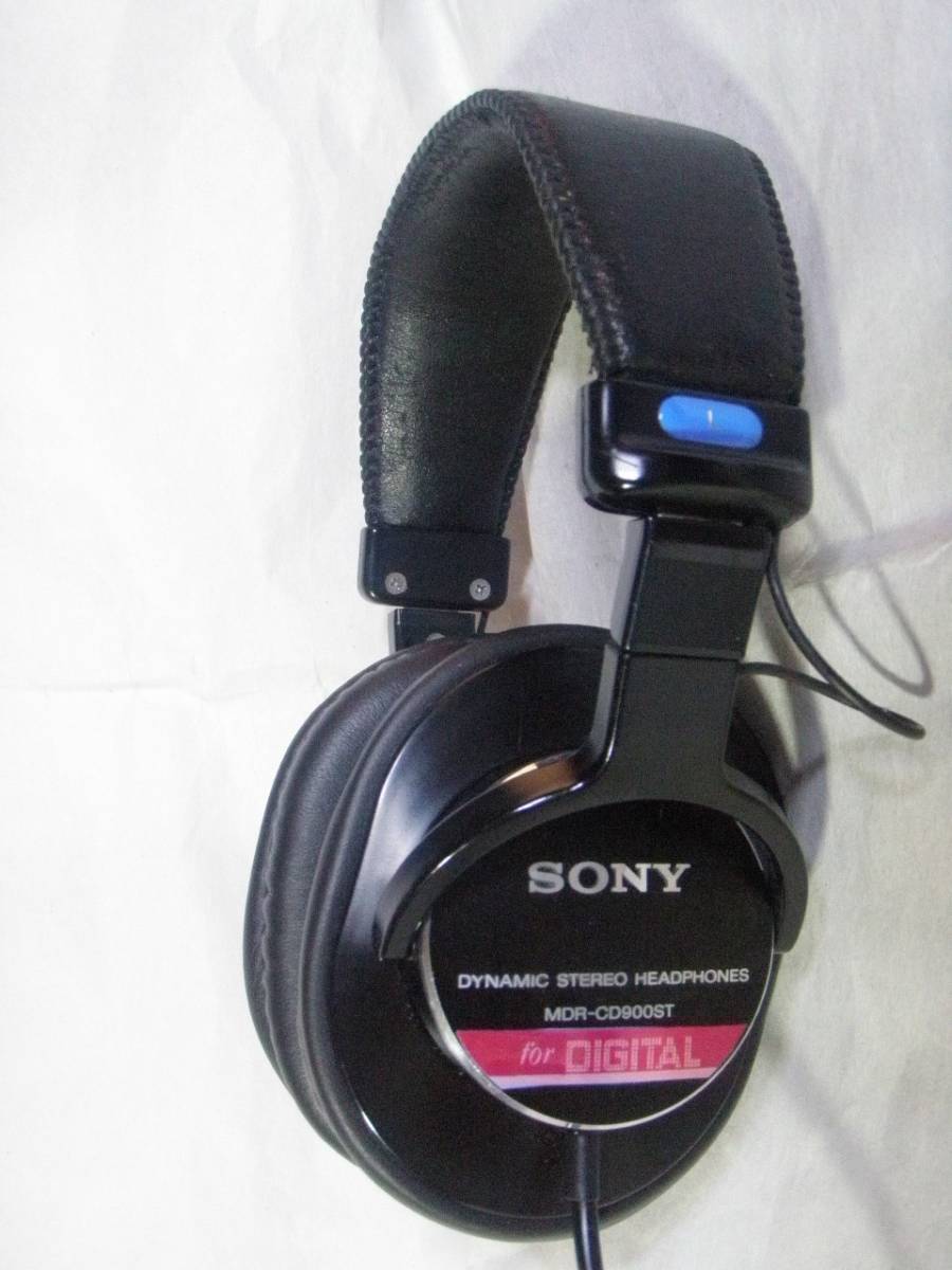 人気カラーの SONY MDR-CD900ST 動作、現状品 モニターヘッドホン