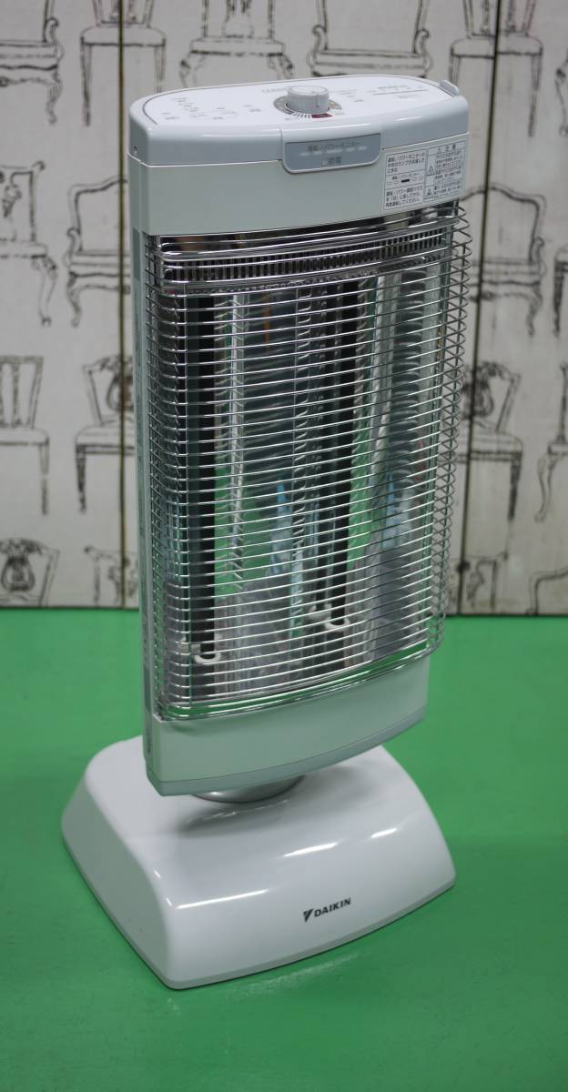 国内外の人気 遠赤外線 ダイキン DAIKIN 美品 暖房機 動作品 向きや