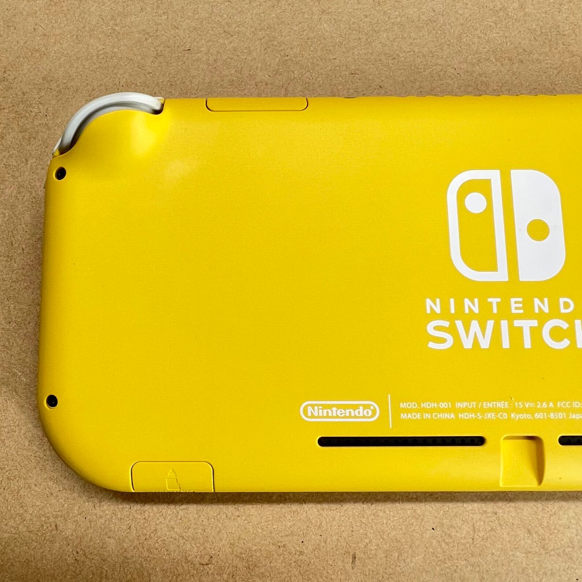Switch》スイッチライト イエロー 2019年製造《スティック新品 Switch》スイッチライト イエロー 2019年製造《スティック新品