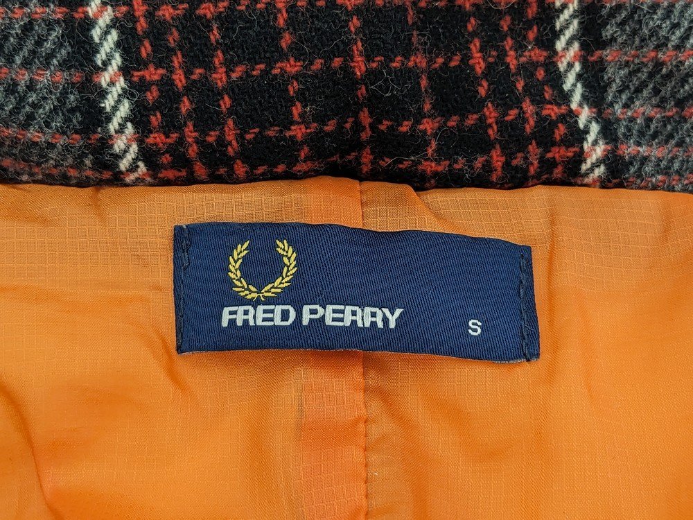 FRED PERRY フレッドペリー ウールチェック柄フードダウンジャケット サイズ：S カラー：グレー/レッド_画像6