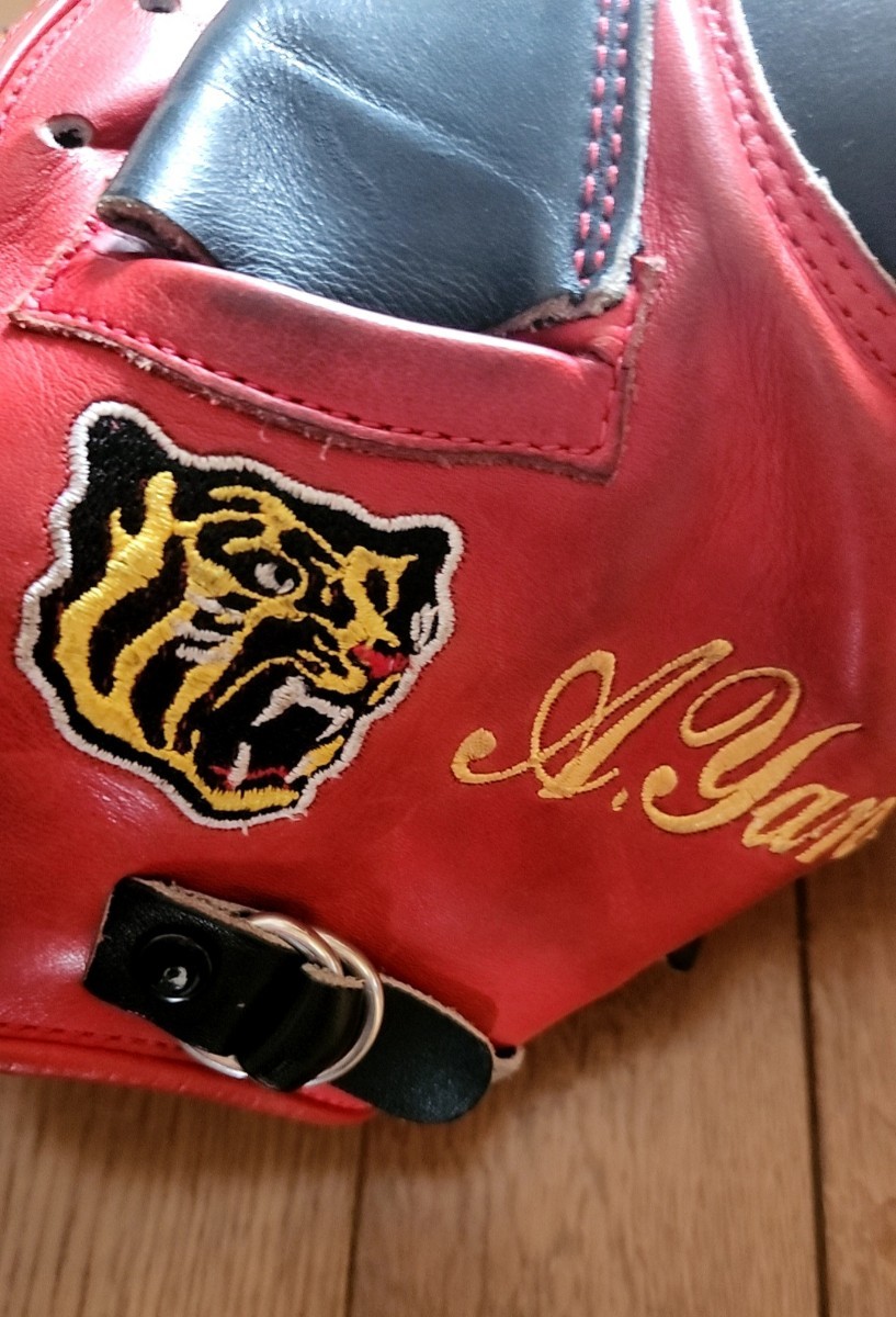 Yahoo!オークション - 阪神タイガース 39 矢野燿大選手 実使用 Yahoo!オークション - 阪神タイガース 39 矢野燿大選手 実使用