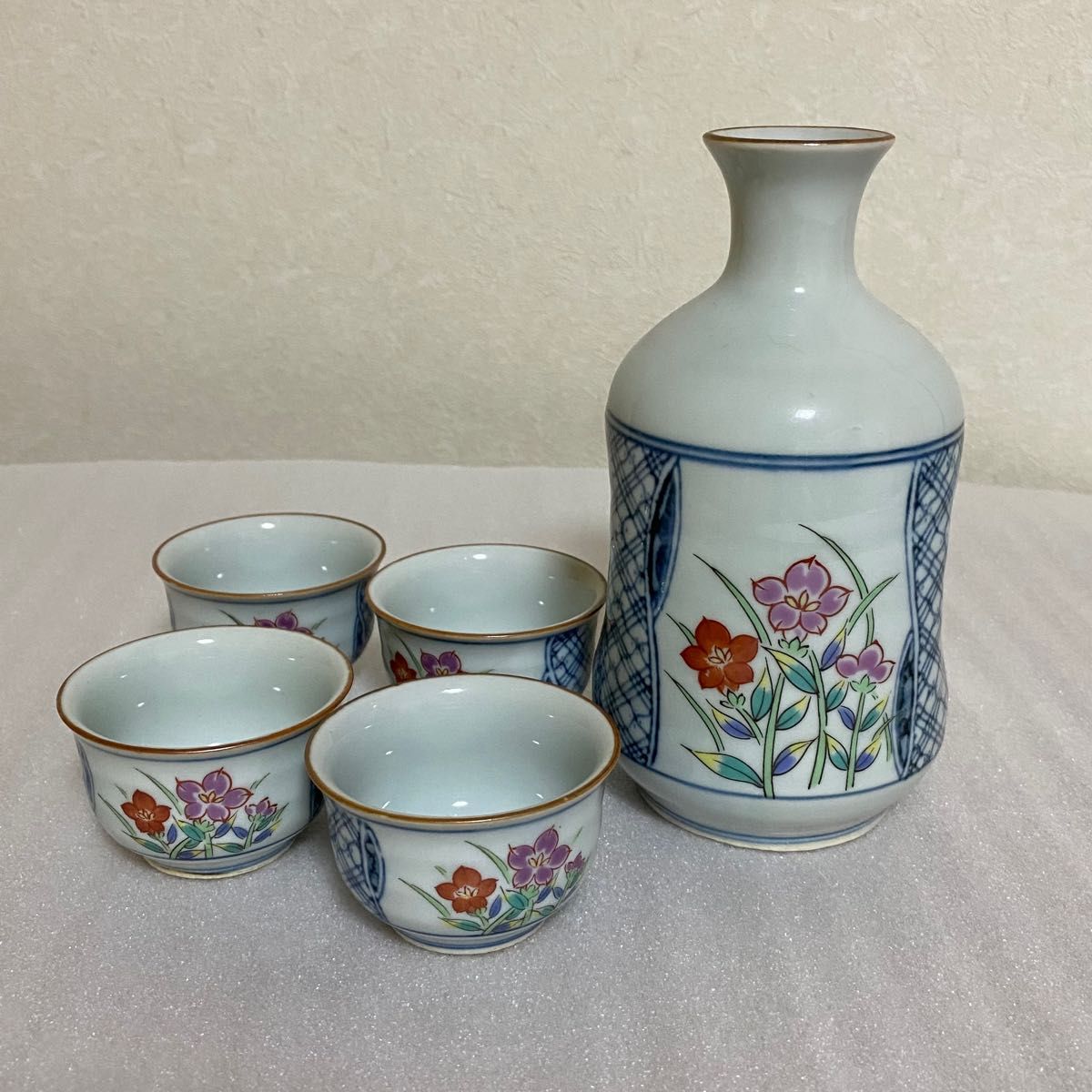 雅窯 酒器 セット 徳利 お猪口 有田焼 酒盃 日本酒 熱燗 昭和 雅窯 酒器 セット 徳利 お猪口 有田焼 酒盃 日本酒 熱燗 昭和
