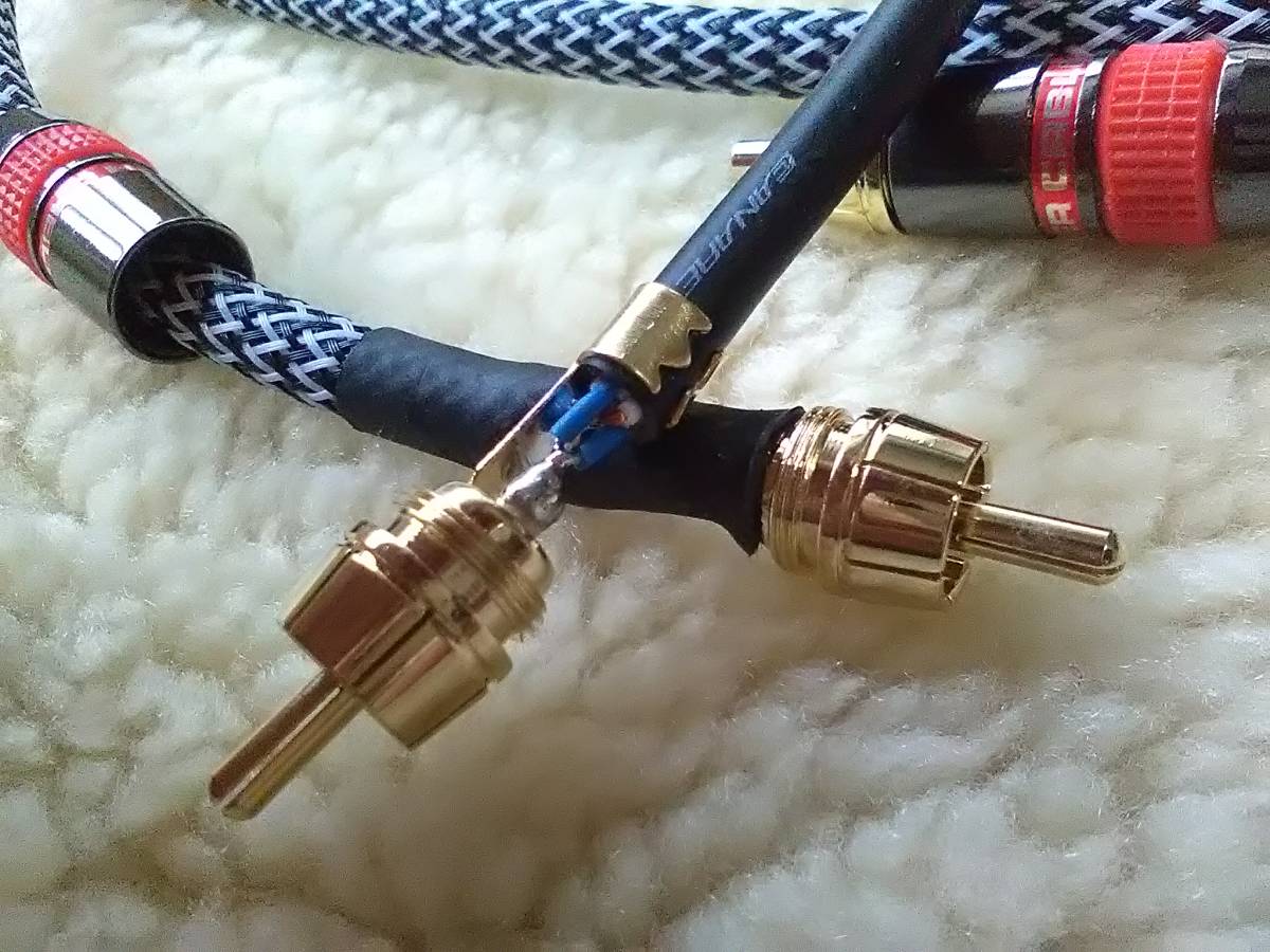  Japan . representative make microphone cable *Canare Canare L-4E6S signal line RCA cable 1.0m pair new goods 