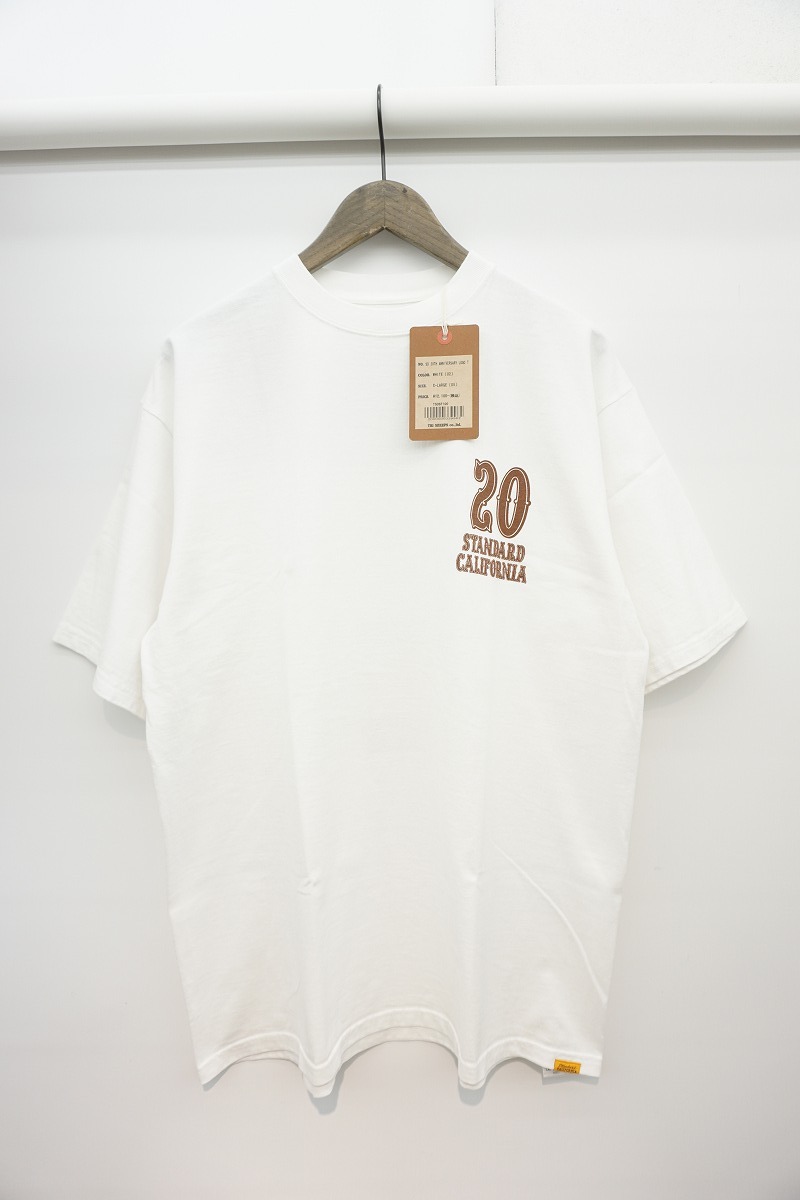 新品23AW Standard Californiaスタンダード カリフォルニア 20th Anniversary Logo アニバーサリー Tシャツ スタカリ XL白922Ｎ_画像1