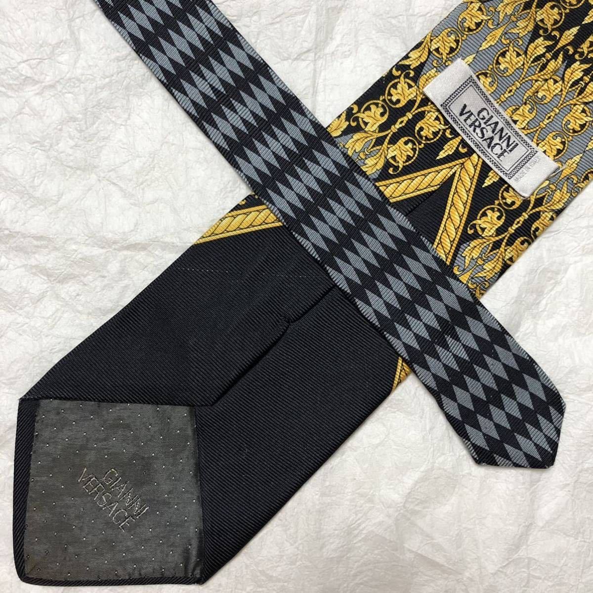 GIANNI VERSACE Gianni Versace necktie yellow gold skill leaf .. silk 100% Italy made wide width black × gray × Gold 