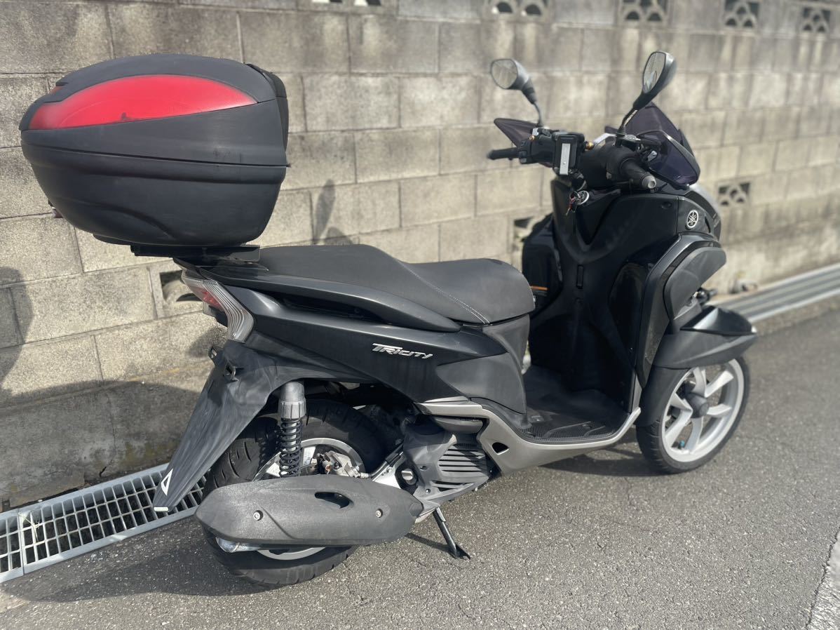 普通免許仕様即決特典ありトリシティ125 ブラックSE82J トライク登録