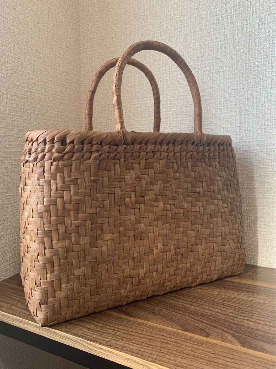 山葡萄 山葡萄かごバッグ 手作り 網代編み 定番 チャーム付き 内布あり