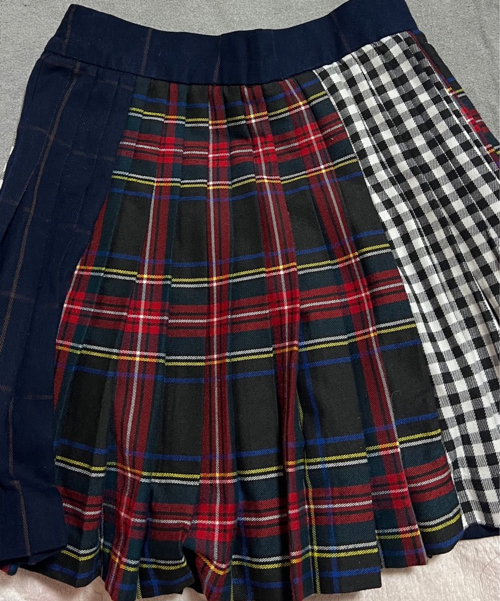 韓国風ファッション　チェック柄　プリーツミニスカート