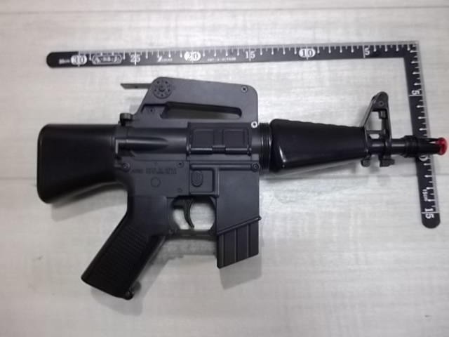 マルイ　Ｍ１６　ミニ電動ガン３丁セット　１０歳以上用　元箱付　単３電池４本使用　ジャンク扱い　フルオート_画像5