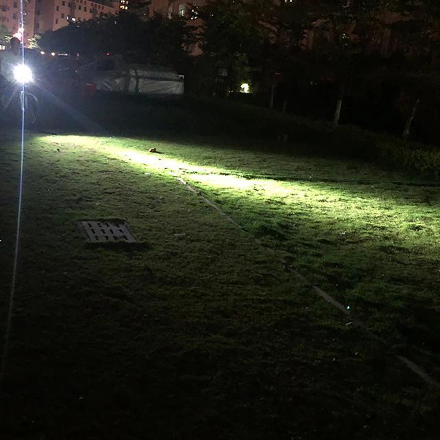 PFM ハイパワーLEDライト すごく明るいUSB充電式LEDライト高輝度サイクルライト スマホの充電も出来る キャットアイより明るい自転車ライト_画像8
