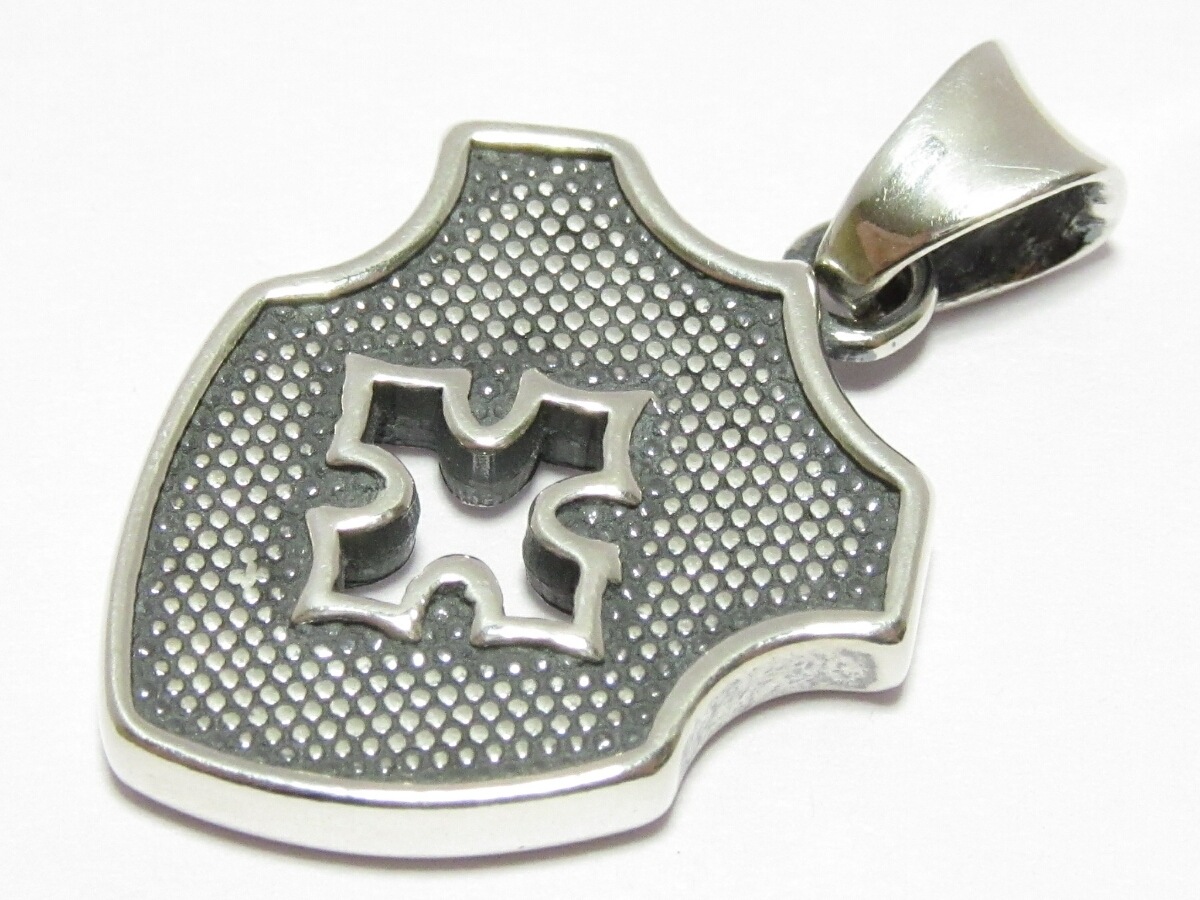 新品 TRAVIS WALKER/DOUBLE CROSS(トラヴィスワーカー/ダブルクロス)NOBLE SHIELD CHARM/チャームペンダント☆