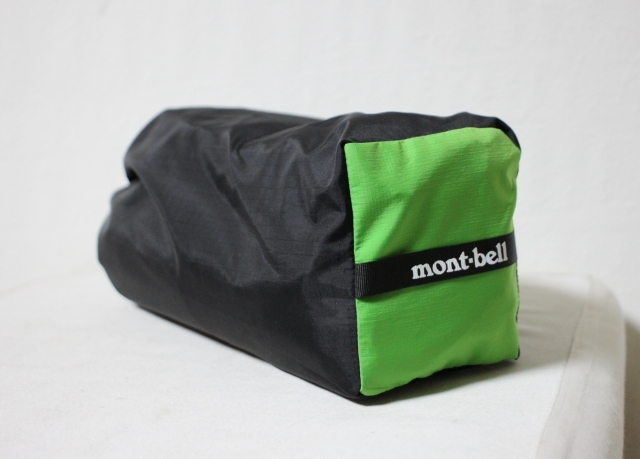 【美品】mont-bell(モンベル）◆レイントレッカー 140 kids レインウエア上下セット_画像9