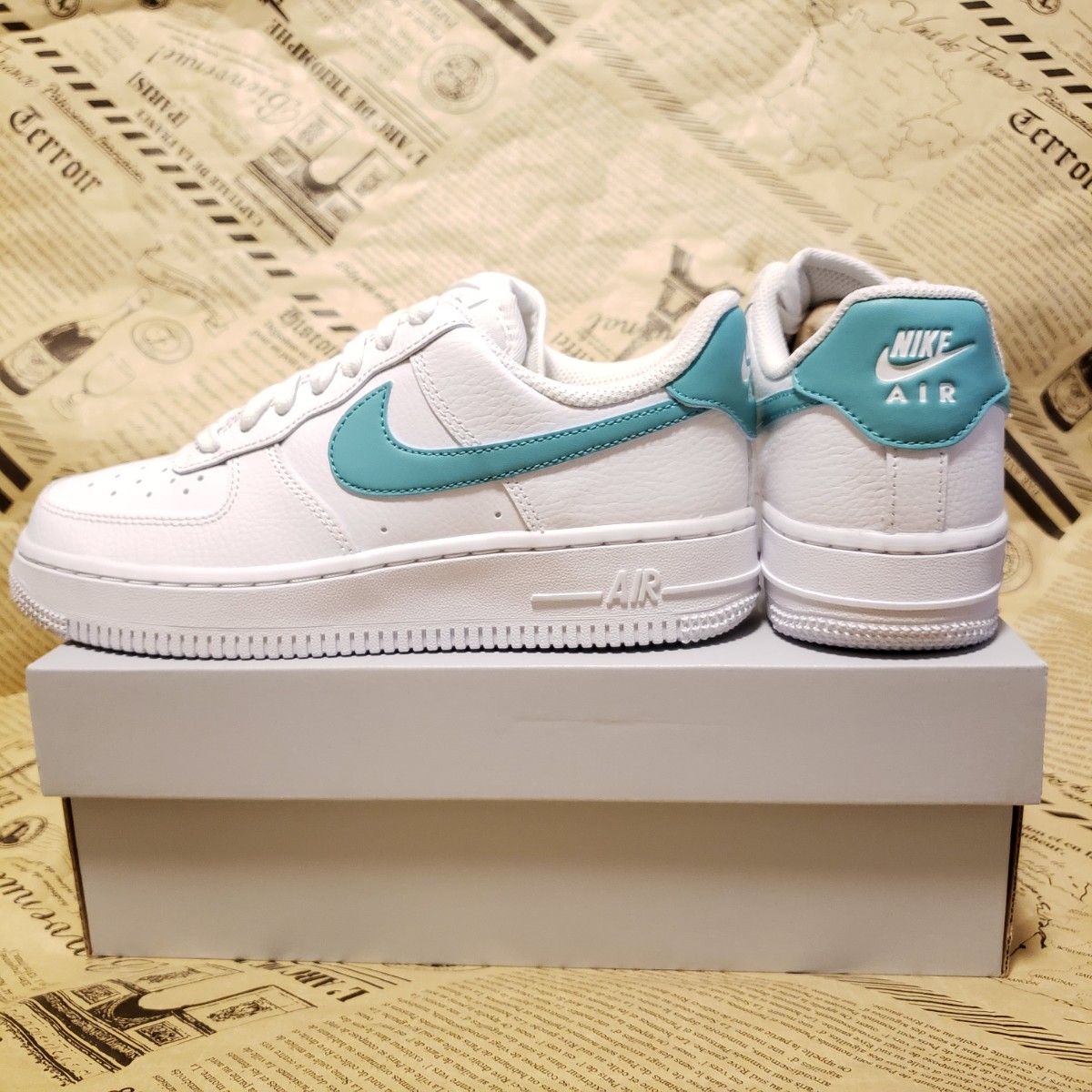 値下げ⭐︎NIKE 24.5 ウィメンズ ホワイト/ウォッシュド ティール-