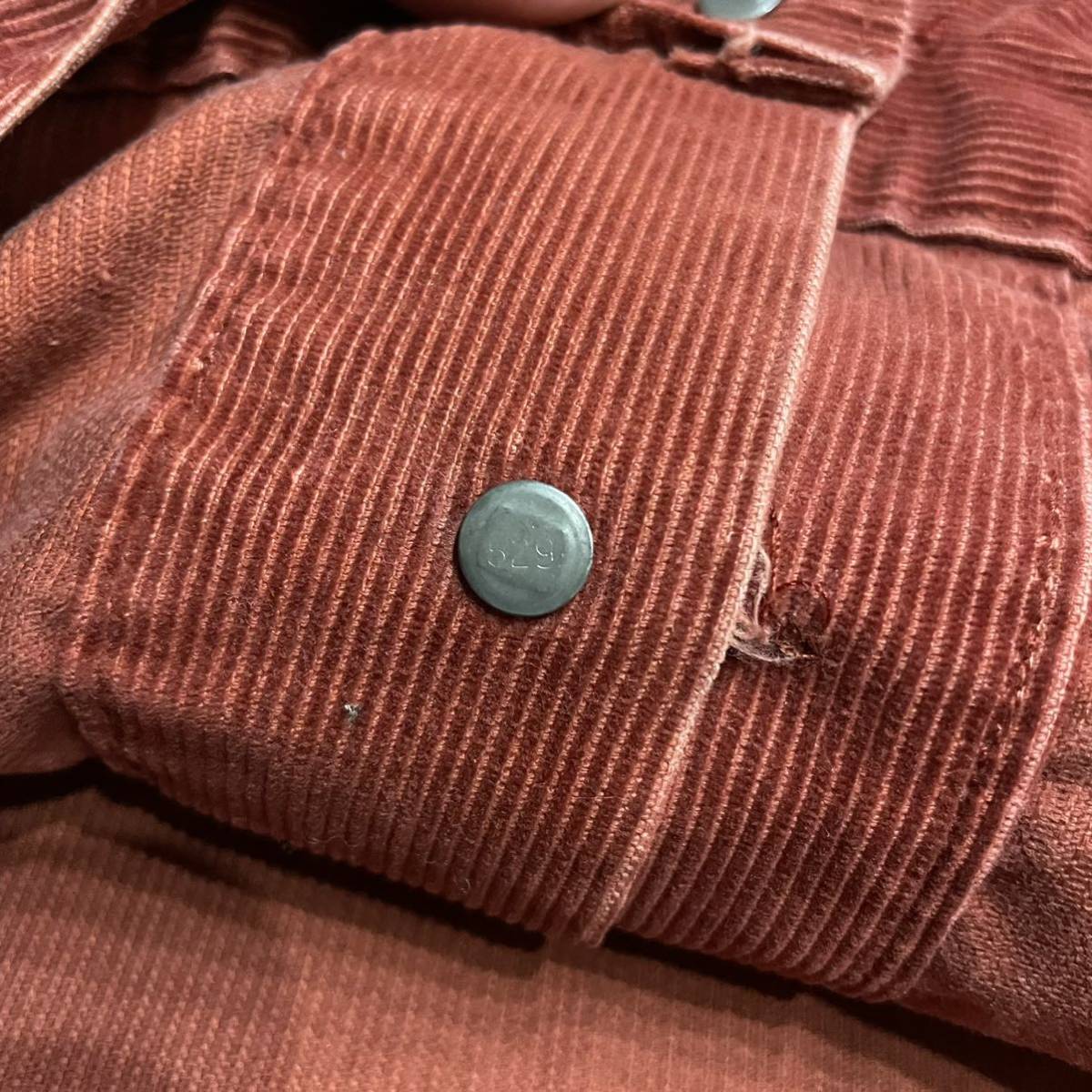 42サイズ 状態 希少カラー えんじ色 70s ビンテージUSA製 Levi's 42サイズ 状態 希少カラー えんじ色 70s ビンテージUSA製 Levi's