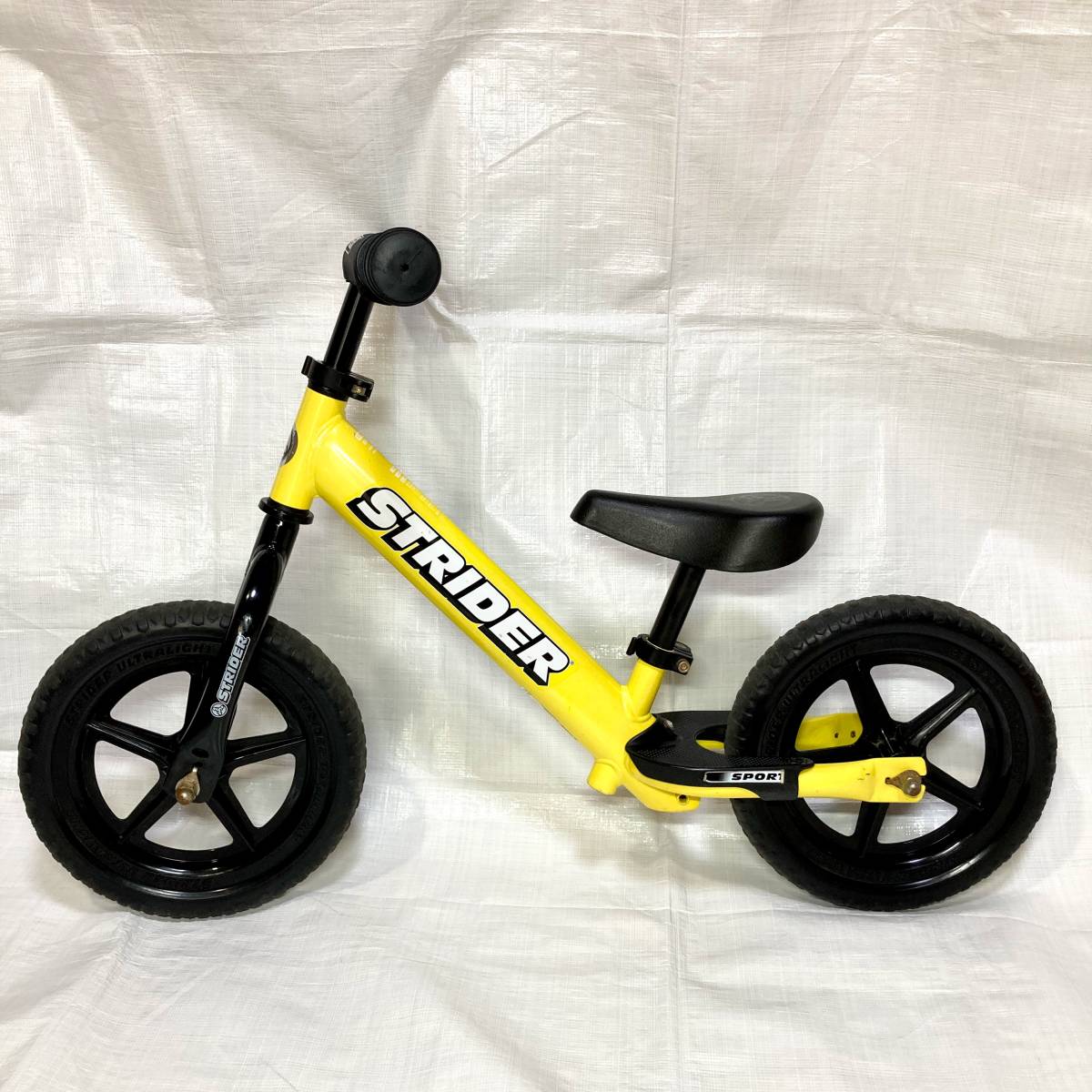 即決 無料 ストライダー イエロー スポーツモデル STRIDER 12 classic