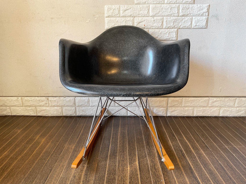 ◎ ハーマンミラー Herman Miller 現行FRP製 アームシェルチェア