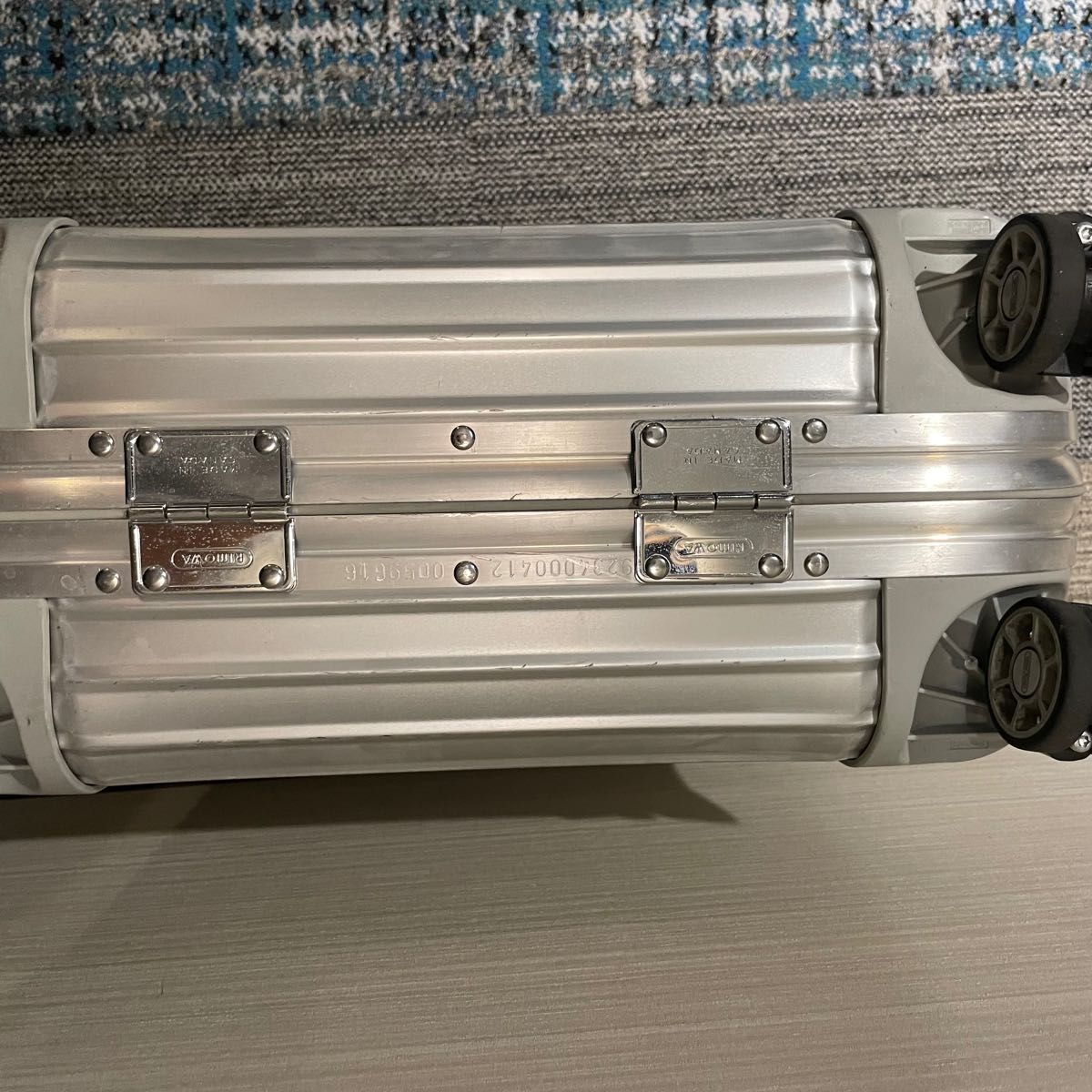 リモワRIMOWA ビジネストローリー4輪|Yahoo!フリマ(旧PayPay リモワRIMOWA ビジネストローリー4輪|Yahoo!フリマ(旧PayPay