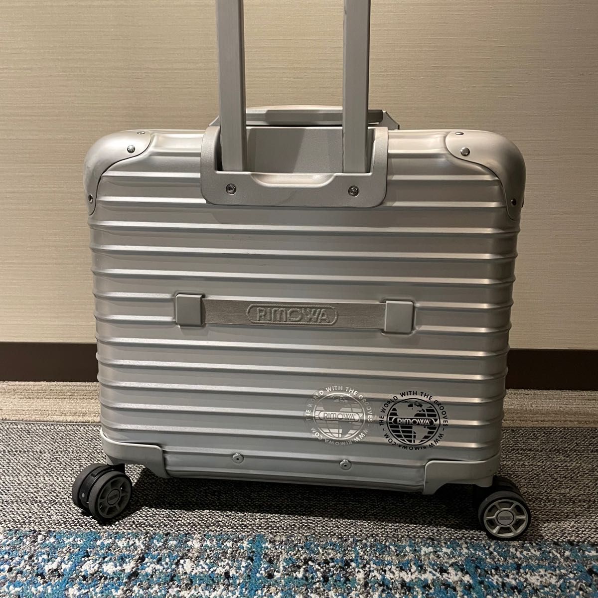 リモワRIMOWA ビジネストローリー4輪|Yahoo!フリマ(旧PayPay リモワRIMOWA ビジネストローリー4輪|Yahoo!フリマ(旧PayPay