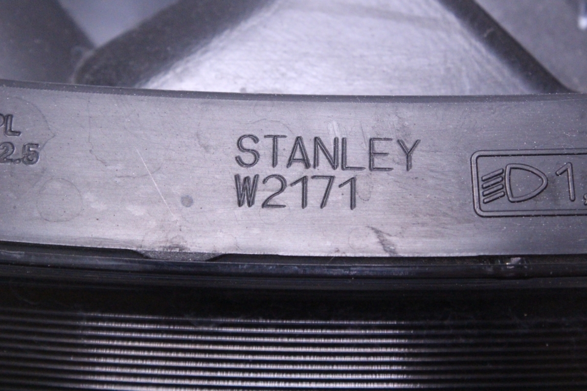 93-2083-I★【値下】美品 ハロゲン GB5 フリード★右ヘッドライト STANLEY W2171★ASSY インナーブラック 打刻 J0★ホンダ (UK)_画像5