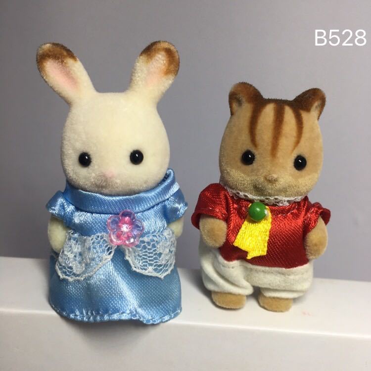 B528 35TH 赤ちゃんペアセット(プリンセス&プリンス) シルバニア B528 35TH 赤ちゃんペアセット(プリンセス&プリンス) シルバニア