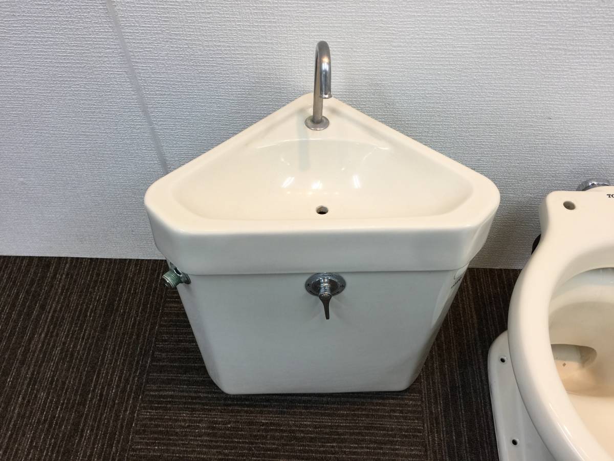 Yahoo!オークション - TOTOトイレ便器(壁排水) 洋式便器と三角 Yahoo!オークション - TOTOトイレ便器(壁排水) 洋式便器と三角