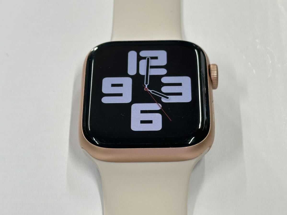 ☆即決 初めての方にもオススメ Apple Watch SE 44mm ゴールドアルミニウム アップルウォッチ GPSモデル 878
