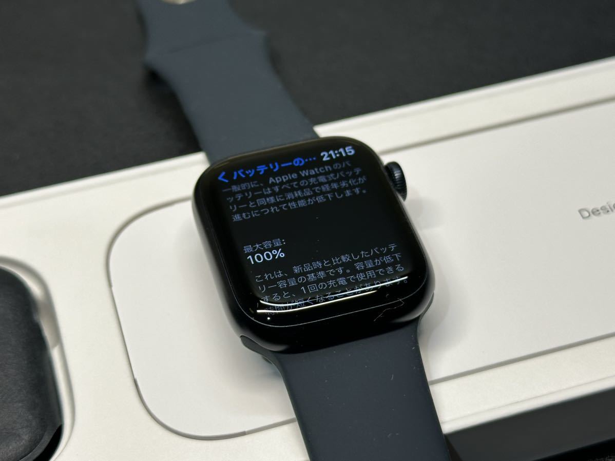 新作入荷!!】 Watch Apple ほぼ未使用 ☆即決 series8 019 バッテリー