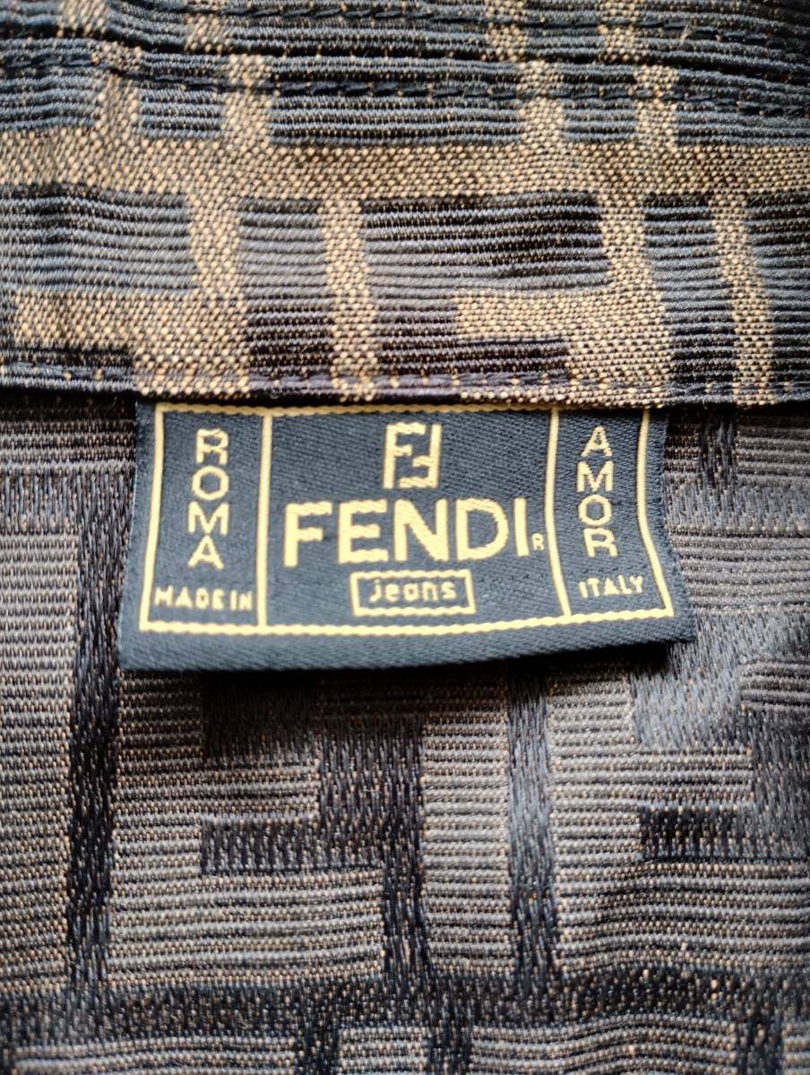 ■ FENDI フェンディ ズッカ 柄 レディース ベスト イタリア製 ビンテージ ■ オールド 80s 90s ペカン ノースリーブ バッグ 総柄_画像4