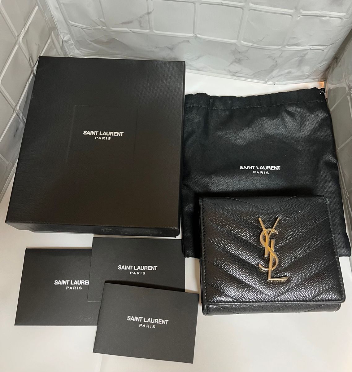 SAINT LAURENT サンローラン 金属ロゴ 三つ折り財布