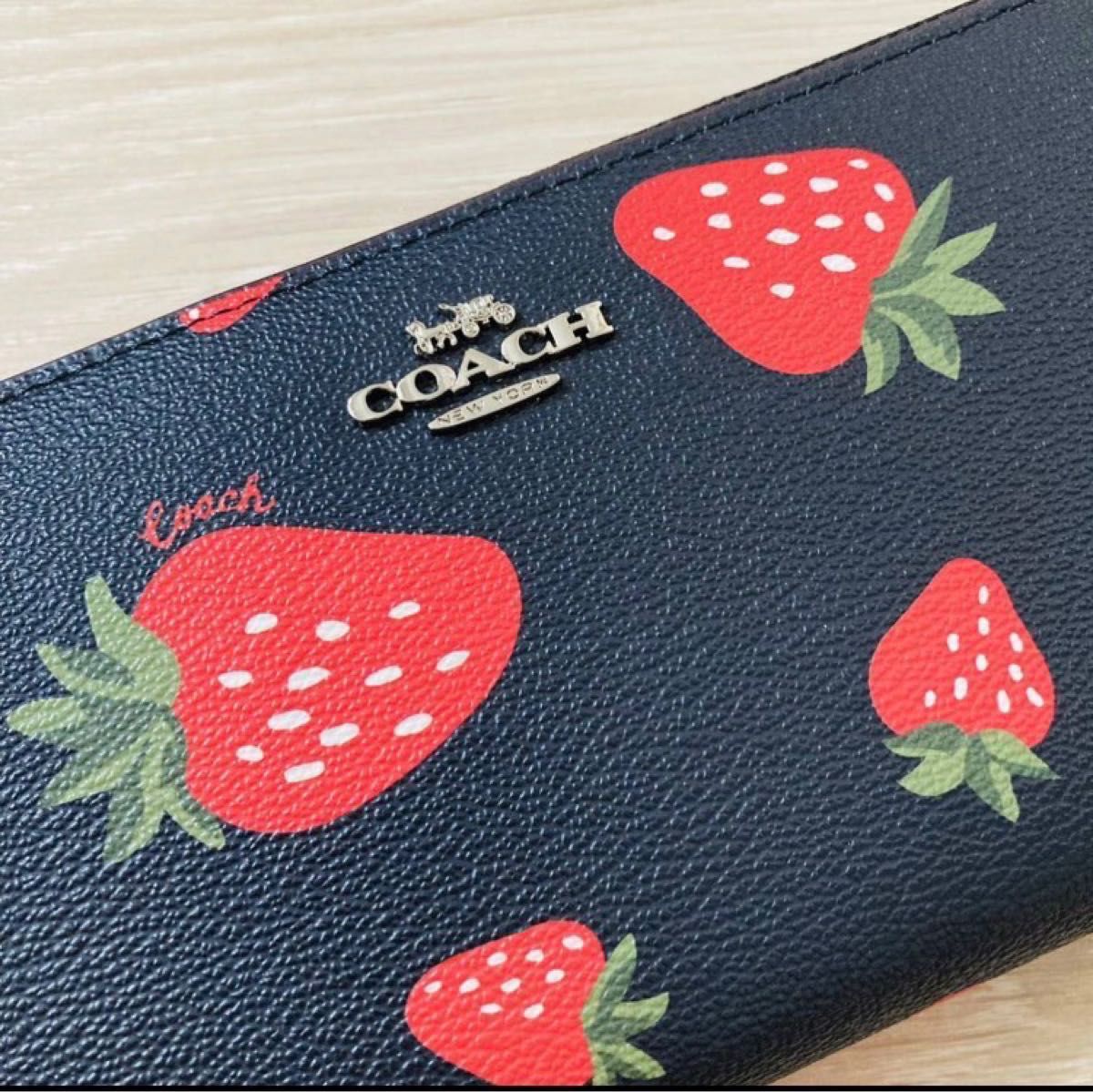 新品未使用COACH コーチ 長財布 リストレット 黒 ブラック 新品未使用COACH コーチ 長財布 リストレット 黒 ブラック