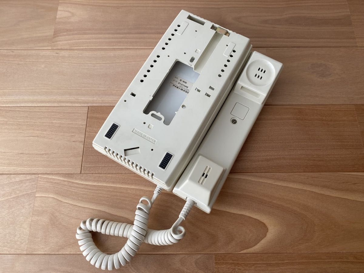 アイホン中古 ドアホン用親機(IE-8MD)&子機3台(IE-8HD)の アイホン中古 ドアホン用親機(IE-8MD)&子機3台(IE-8HD)の