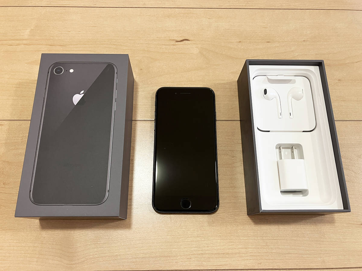 おしゃれ】 【美品】Apple iPhone スペースグレイ 64GB 8 iPhone