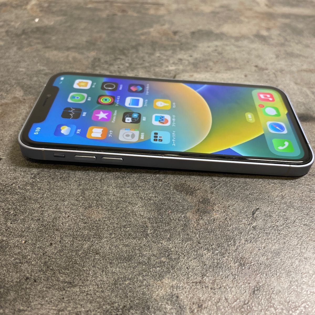 01208 iPhoneXr 64GB SIMフリー ジャンク品 本体の 13pro風に 01208 iPhoneXr 64GB SIMフリー ジャンク品 本体の 13pro風に