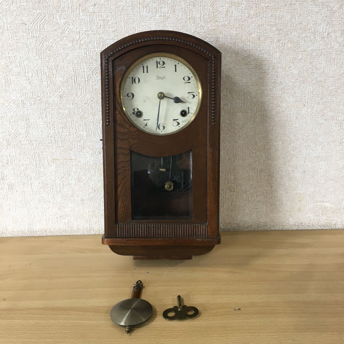 Meiji 明治木製掛け時計-