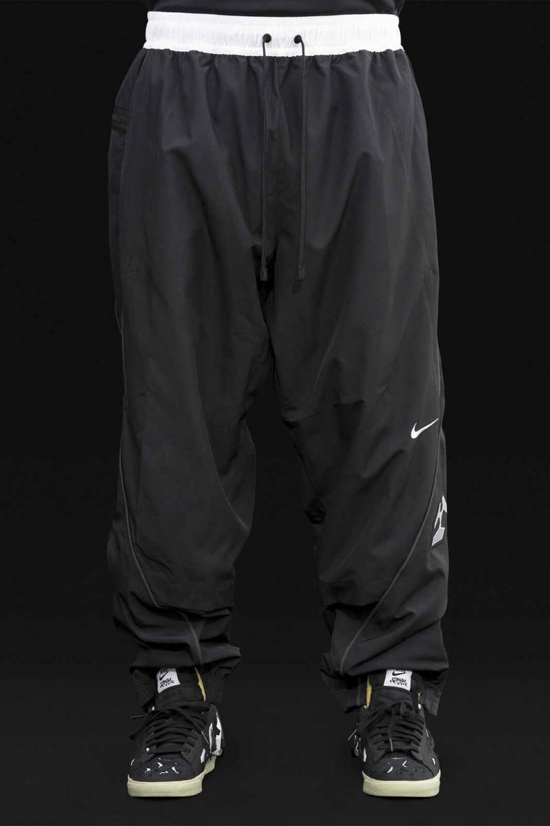 新品 Nike x ACRONYM Woven Jacket+Pants Sサイズ Black/Black 新品 Nike x ACRONYM Woven Jacket+Pants Sサイズ Black/Black