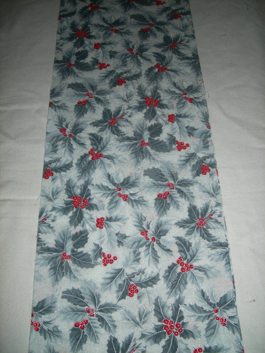 木綿の半衿、クリスマス！赤い実と銀に光るひいらぎ、濃いグレー_画像3