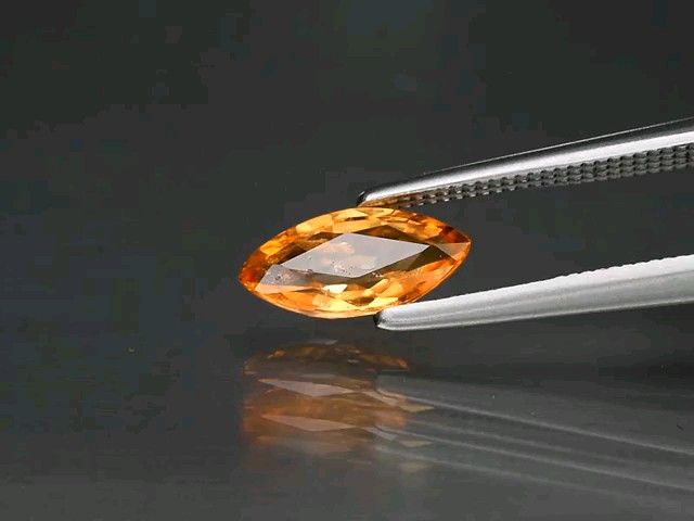 No.97 マーキースカット イエローサファイア 約0.82ct 約8.7mm×4.3mm マダガスカル産