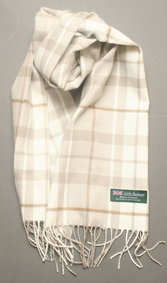 ＊新品＊スコットランド製 暖かカシミア100％おしゃれなベージュのチェック柄マフラー　男女兼用 Scottish Cashmere Scarf_画像1